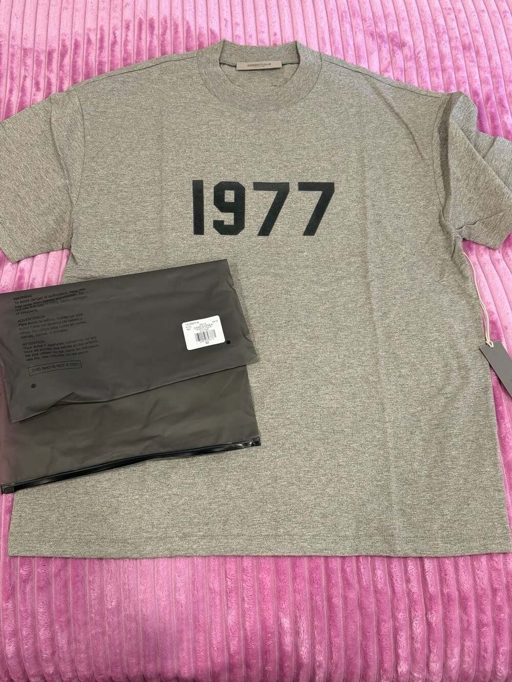 Fear of God Essentials 1977 Dark Oatmeal S/S T-Shirt Size M